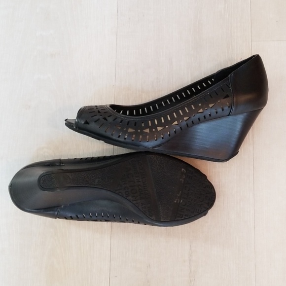 CUTE Kenneth Cole Reaction Women's size 7.5 medium - Picture 4 of 8